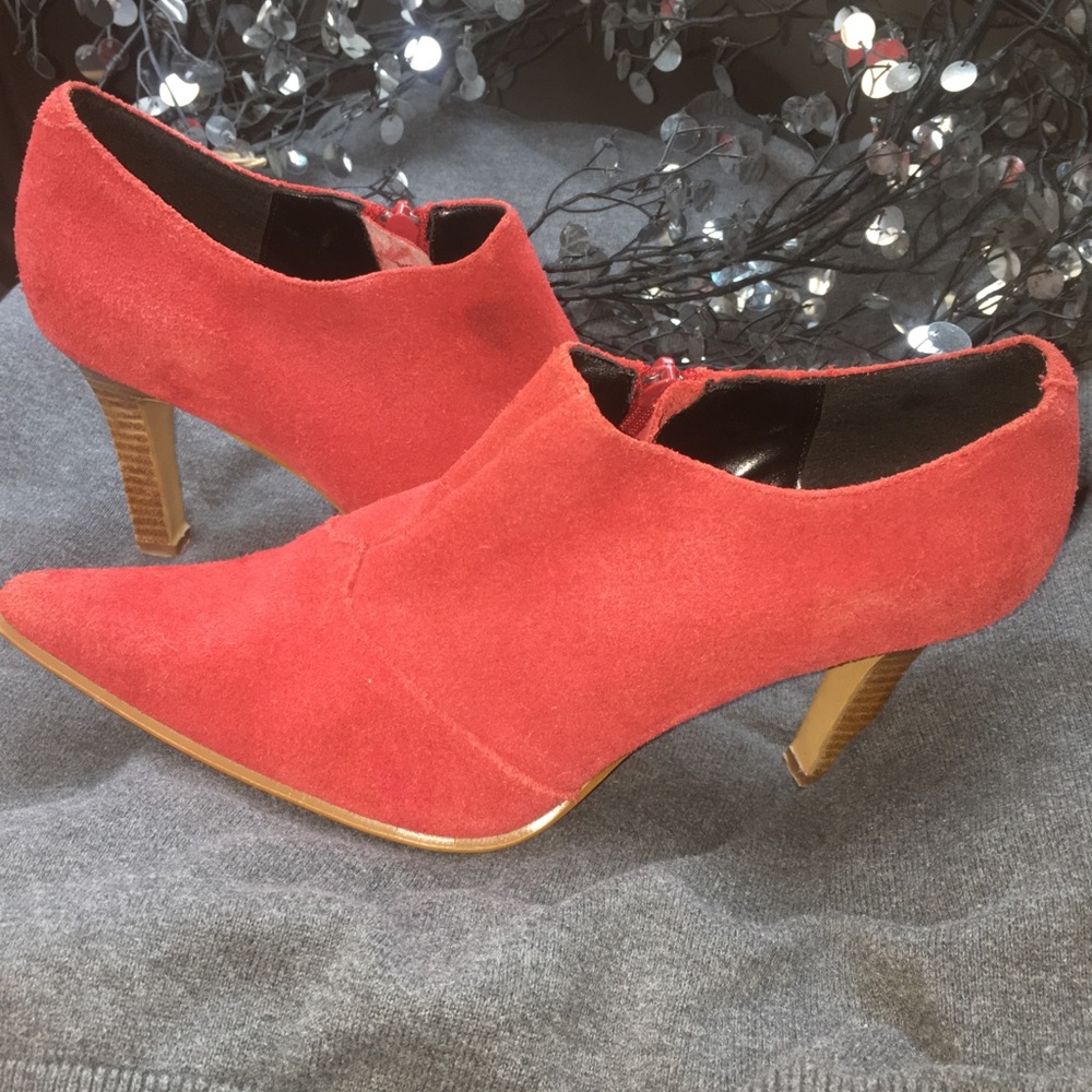 Wanted Suede Booties "Lasso"